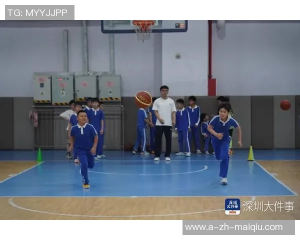 少年热血追梦篮球场上拼搏成就明星之路